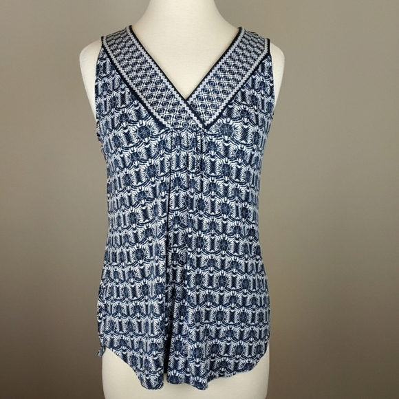 Max Studio Tops - Max Studio Navy Blue Patterned Sleeveless Top